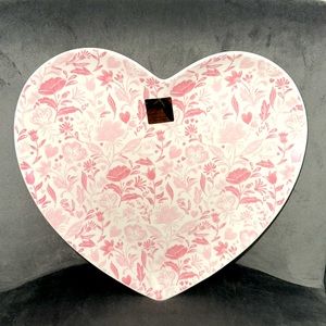 Floral heart dinner plate